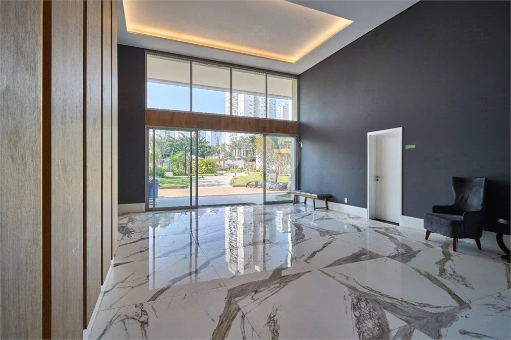 Apartamento com 155m² pronto para morar com 03 suítes e 02 vagas no Jardim Marajoara.
