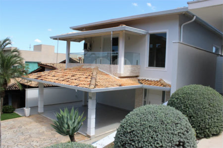 Belíssima Residência de 267 m² com Lazer Privativo no Condomínio Terras do Oriente – Valinhos