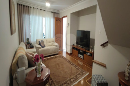 Sobrado com 125m² , 3 dormitórios , sendo 1 suíte , 2 vagas de garagem , à venda no Bosque da Saúde.