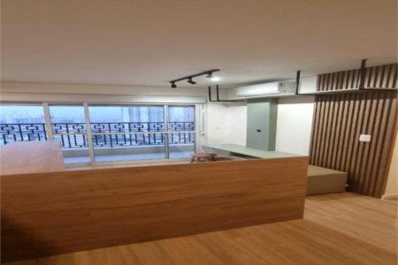 Studio Mobiliado com Varanda, Ar-Condicionado e Lazer Completo