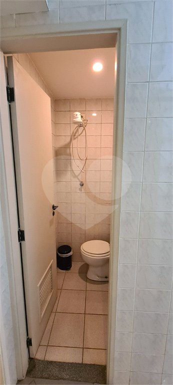 Apartamento para venda e locação de 130m² no Jardim Paulista com 2 suítes e 2 vagas.