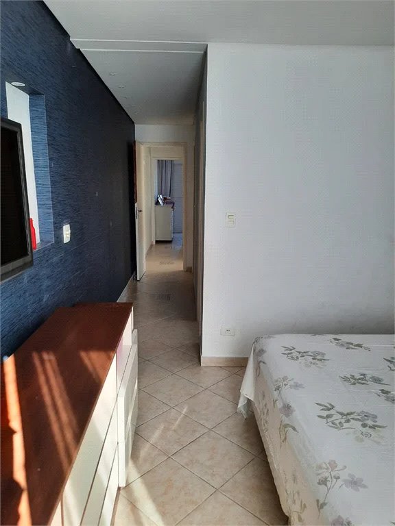 Sobrado à venda com 3 quartos, sendo 1 suíte, em Jardim Ester, São Paulo, SP