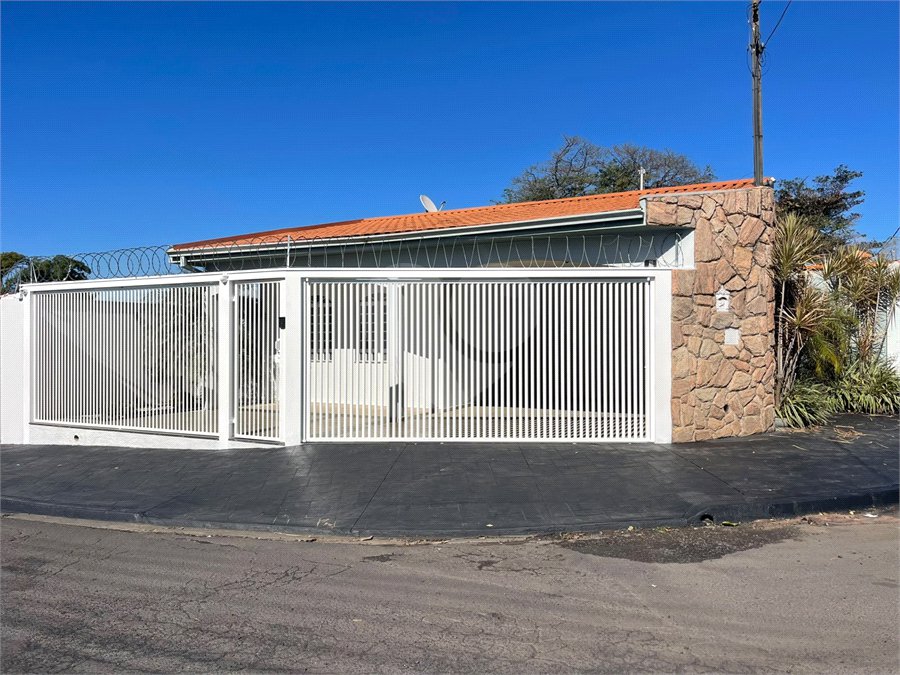 Casa Térrea 3 dormitórios, suíte e piscina Ibaté
