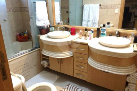 Apartamento na Saúde 126m² 3 dorm/3vagas Aceita permuta por imóvel na praia