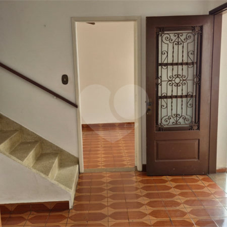 Casa residencial ou comercial com mais de 200m² na região do Jardim da Saúde em São Paulo - SP.