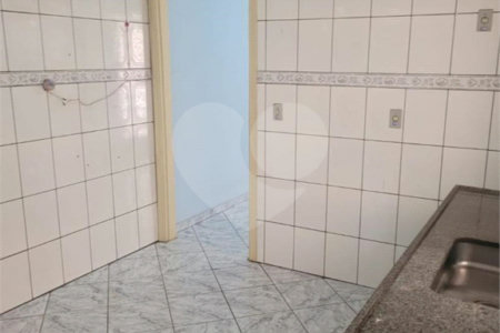 Sobrado para venda com 6 suítes.