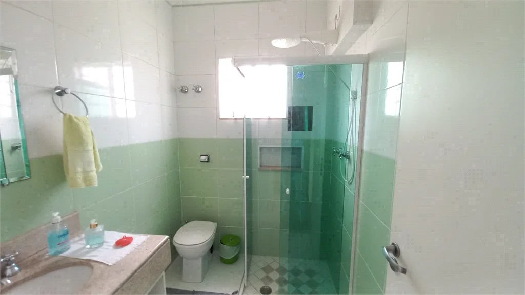 Sobrado à venda com 3 quartos, sendo 1 suíte, em Vila Gomes, São Paulo, SP