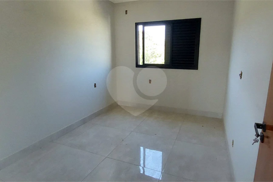 Casa à venda com 3 quartos, sendo 1 suíte,  no condomínio Residencial Mônaco, Piracicaba - SP