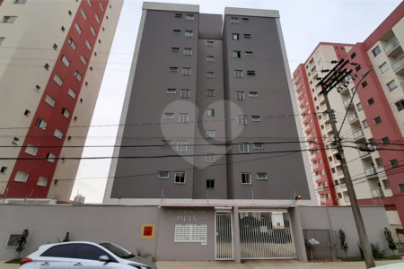 Apartamento no Condomínio Residencial Pieta .