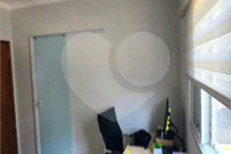 Casa em condomínio Alvorada em Araraquara com 3 dormitórios e piscina
