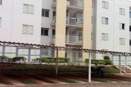 Apartamento no Condomínio Residencial Jardim das Torres