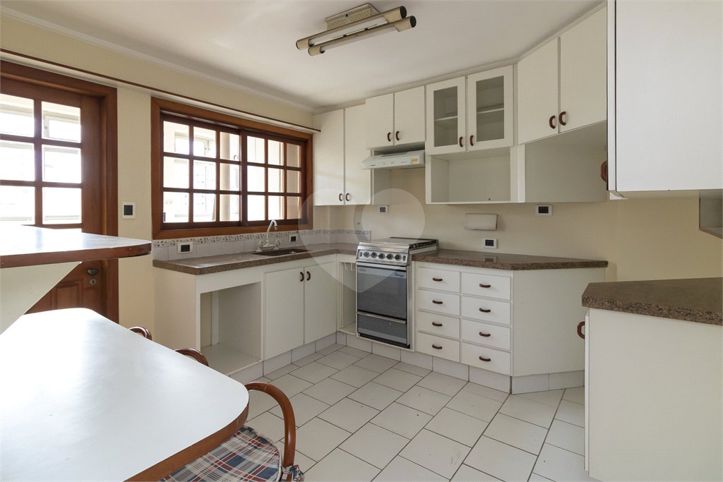 APARTAMENTO NA BELA VISTA COM 2 QUARTOS, 1 VAGA, 100 M²