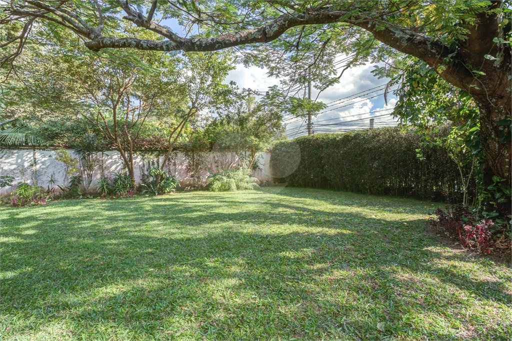 Casa à venda com 6 quartos, sendo 4 suítes, em Guarapiranga, São Paulo, SP