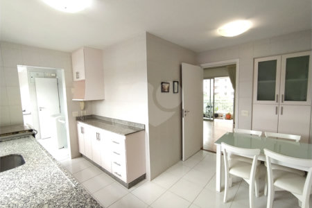 Apartamento de 145m2 com varanda gourmet 3 dormitórios e 2 vagas à venda na Chácara Klabin