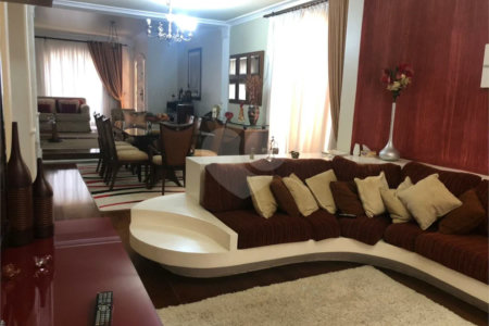 Sobrado com 363m² à venda no Alto da Moóca - 3 suítes e 6 vagas.