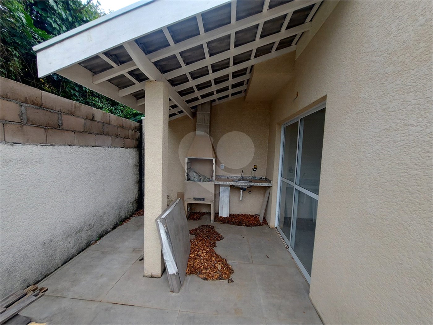 Sobrado à venda com 3 quartos, sendo 1 suíte, em Vila Omízollo, Louveira, SP