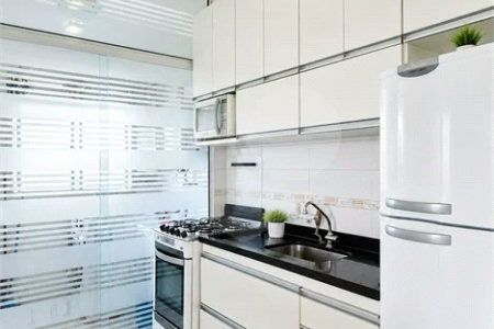Apartamento com 2 dormitórios e 1 vaga em Nova Petrópolis, com piscina, academia, brinquedoteca, churrasqueira e portaria 24 horas. Excelente localização.