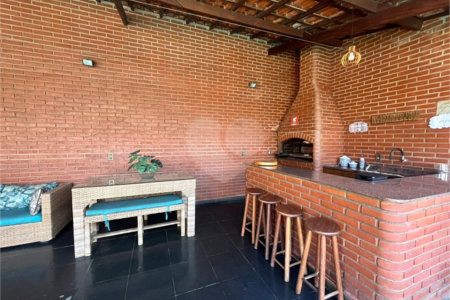 Casa com piscina disponivel para venda com 250m² - Jardim Paris / SP
