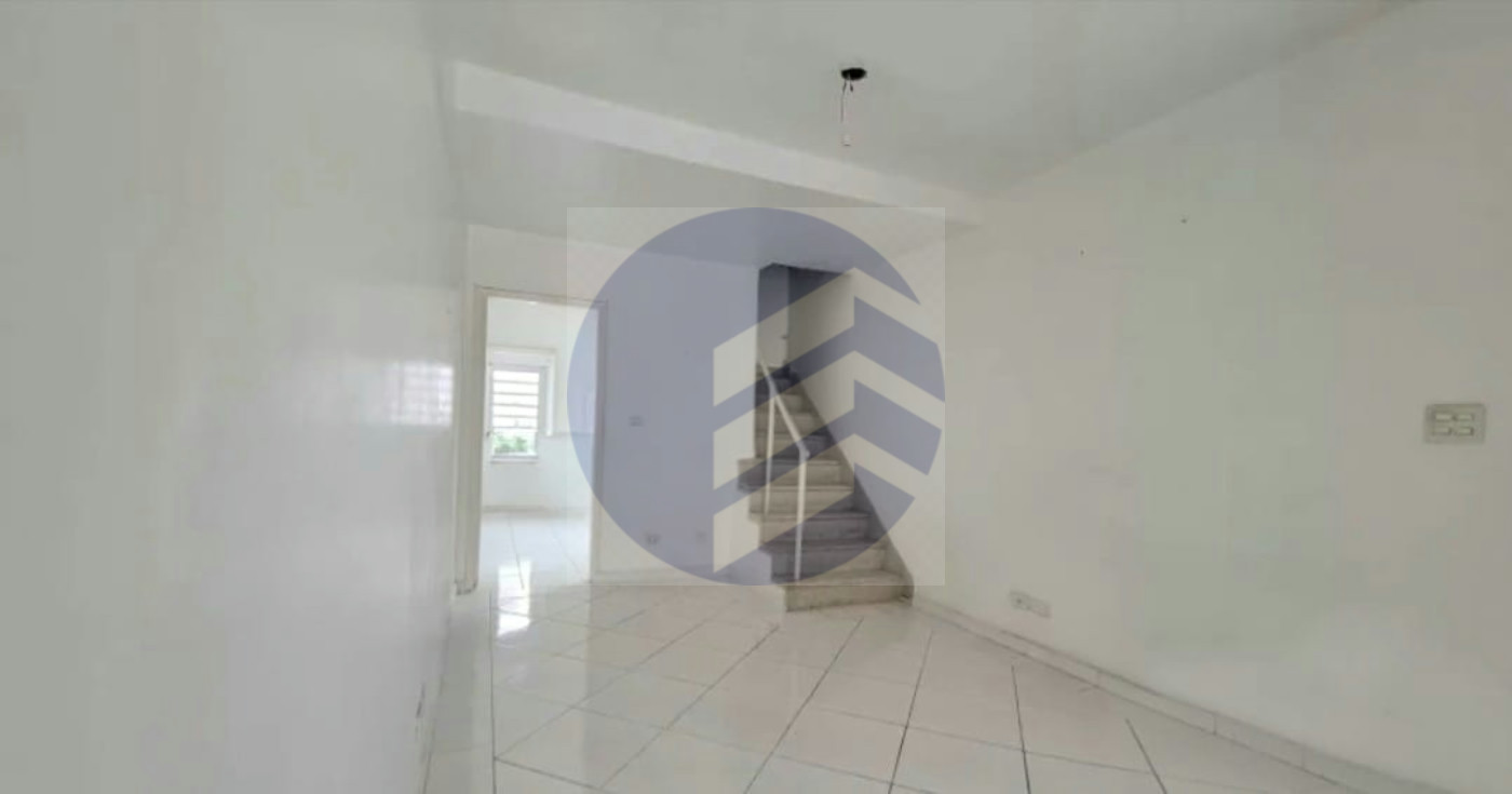 Casa à venda com 2 quartos em Jardim Rizzo, São Paulo - SP