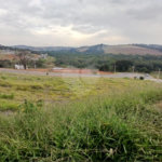 Lote com 561,86 m² à Venda em Condomínio Fechado