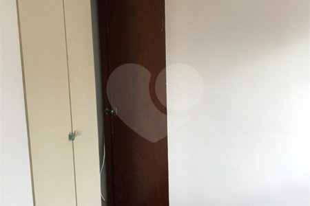 Apartamento 2 dormitórios à venda na Vila mariana.