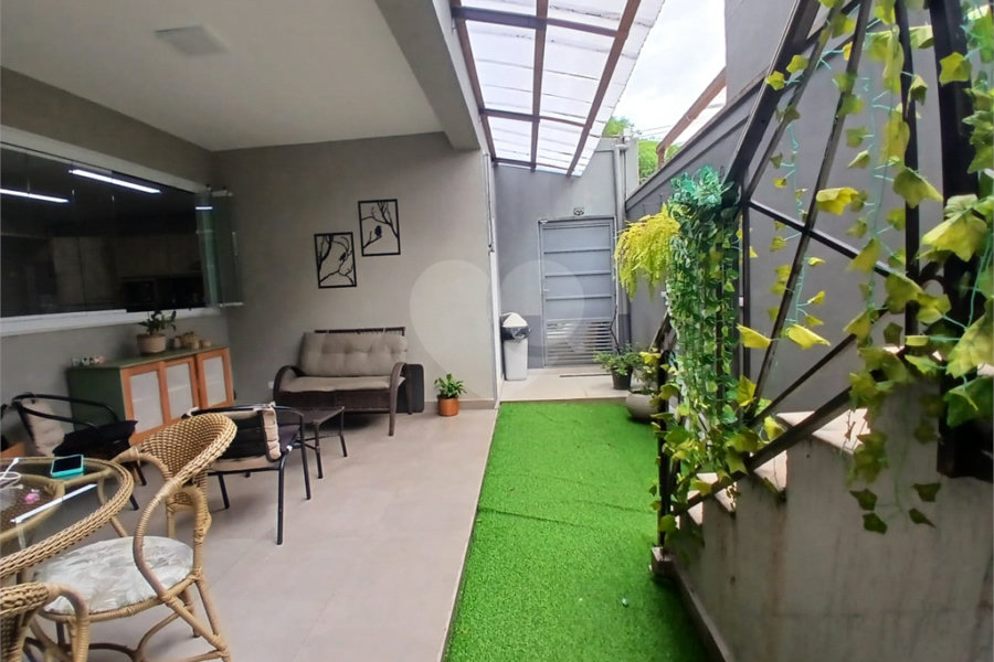 Oportunidade No Alto de Pinheiros Ótimo Sobrado com 352m² de A.C, frente para uma bela Praça.