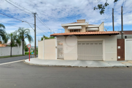 Casa para venda no Planalto Paraíso.