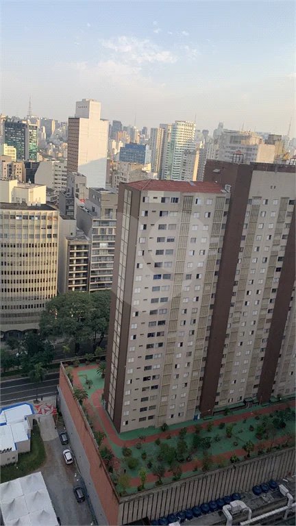 Edifício Louvre | Apartamento Neoclássico de 425m² à Venda na Praça da República — Centro de São Paulo