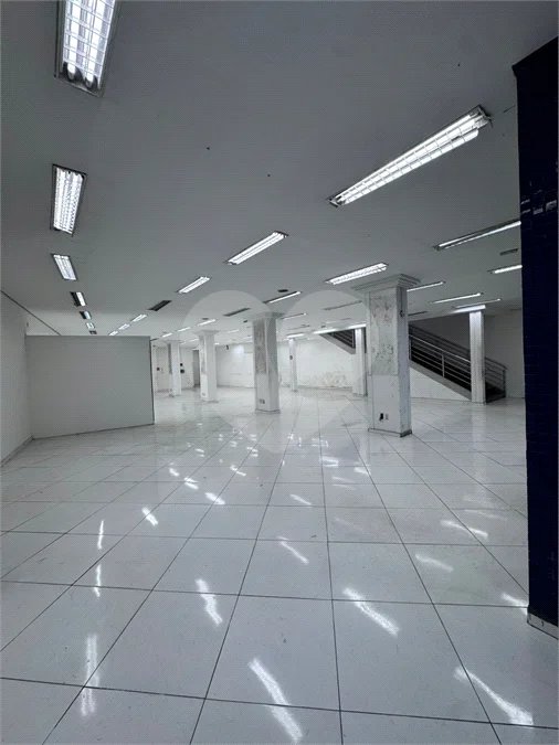 PRÉDIO COMERCIAL DE 944 M² PARA LOCAÇÃO | LOCALIZAÇÃO ESTRATÉGICA, GRANDE VISIBILIDADE E EXCELENTE POTENCIAL COMERCIAL