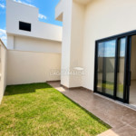 Casa à venda com 3 quartos, sendo 1 suíte, no condomínio Terra Ville, Três Lagoas - MS