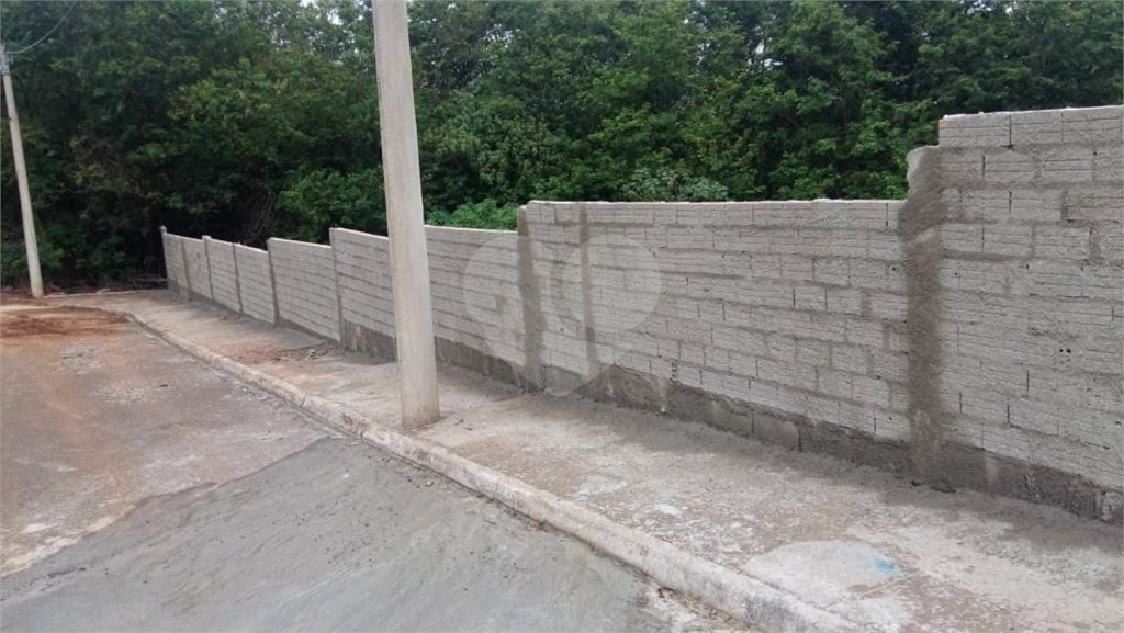 Terreno com 548,00 m² de área total.