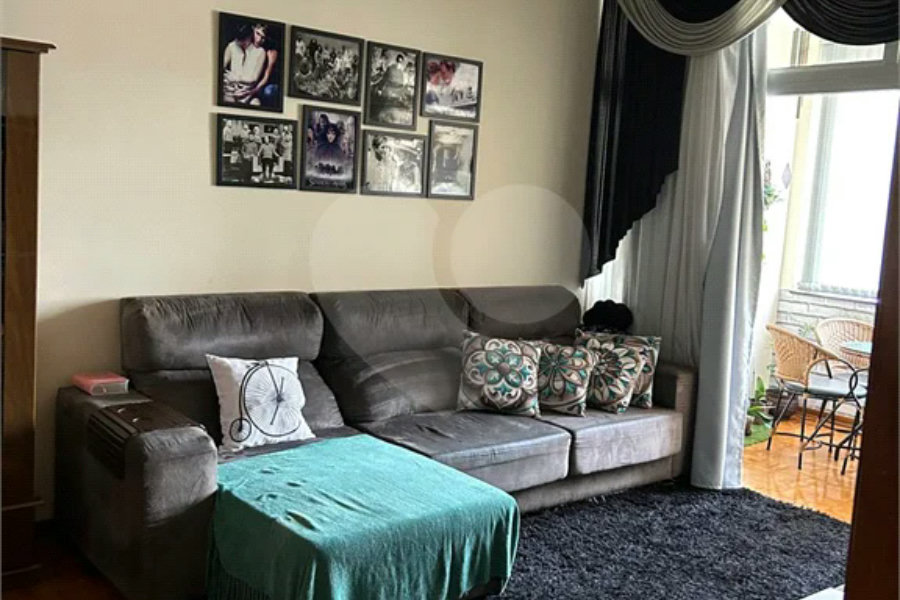 Apartamento amplo com 02 dormitórios, 01 suíte
