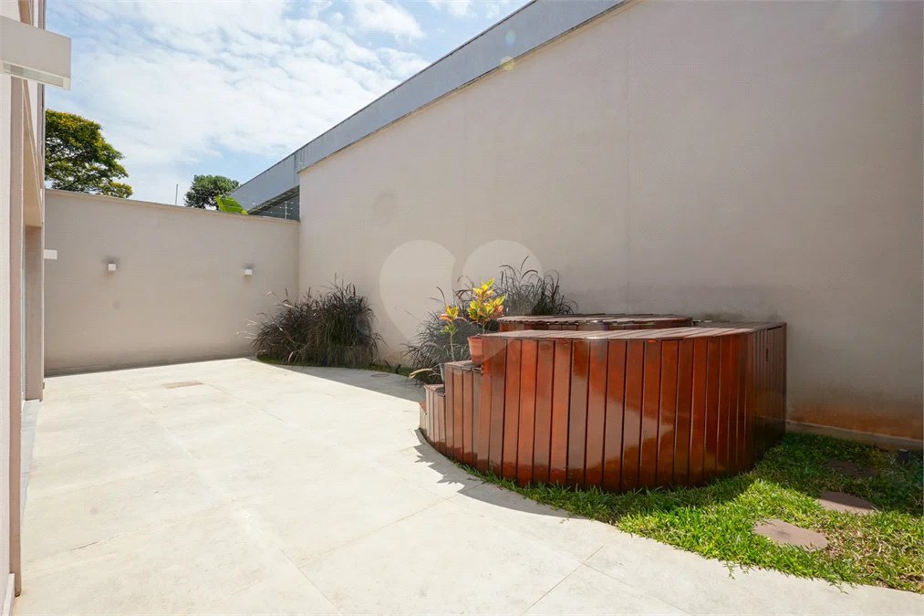 Casa de Vila à venda com 4 suítes em Granja Julieta, São Paulo, SP