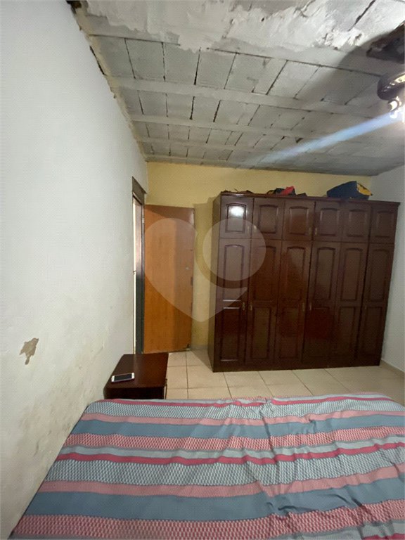 Casa Térrea com 1 dormitório.