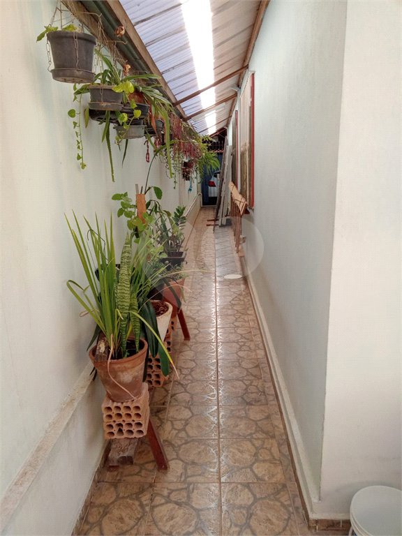 Casa térrea no Cidade Aracy .