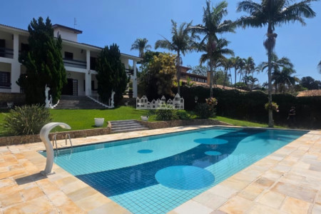 Casa à venda com 5 quartos, sendo 3 suítes, em Itapetinga, Atibaia, SP
