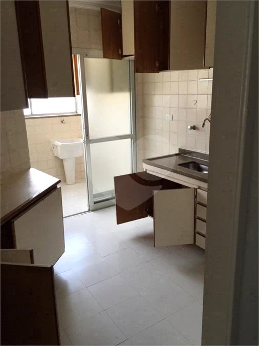 Apartamento com 68m², 2 dormitórios, sendo 1 suíte, 1 vaga, à venda na Vila Matilde.