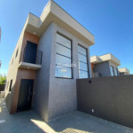 Casa à venda com 3 quartos, sendo 1 suíte, em Vila Petrópolis, Atibaia, SP