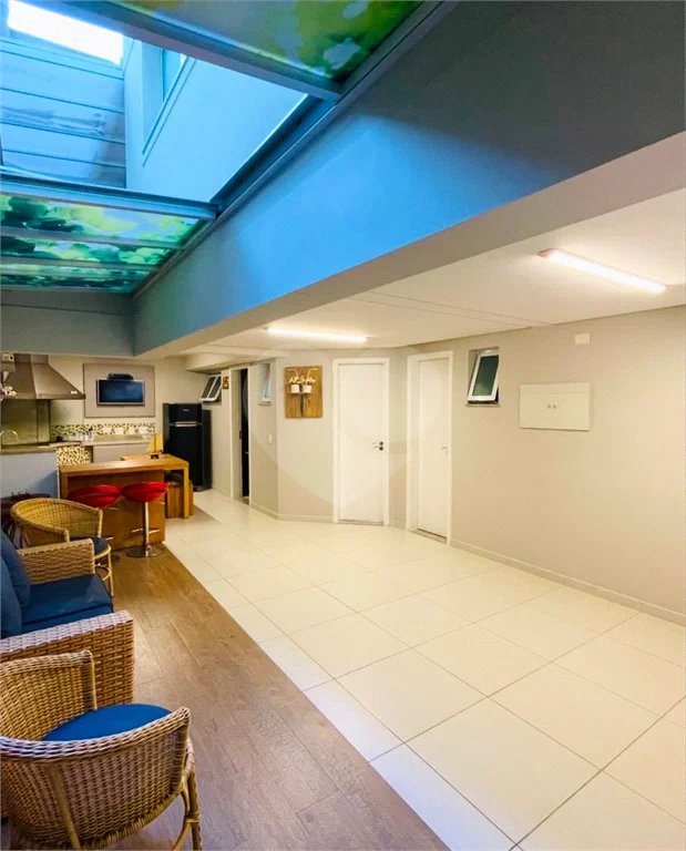 Casa para alugar com 4 quartos, sendo 2 suítes, no condomínio Floradas da Serra, São Paulo - SP