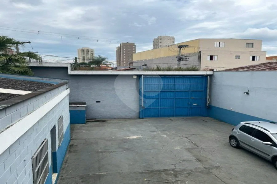 Galpão de 680 M² a 01 km da Rodovia Anchieta.