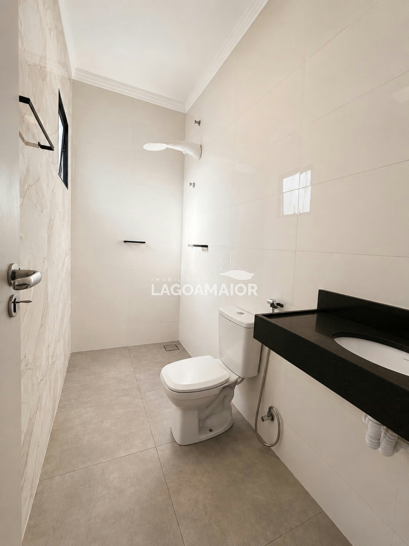 Casa à venda com 2 quartos no condomínio Alto do Capivari, Três Lagoas - MS