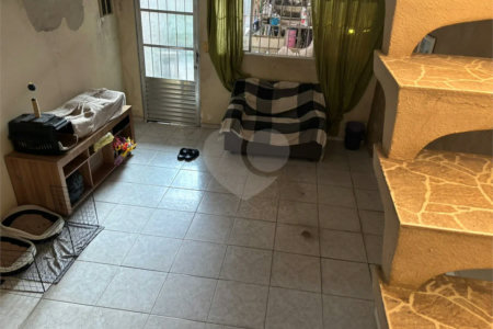 Casa com 300m², 5 quartos (3 suítes), 3 garagens, à venda em Itaquera