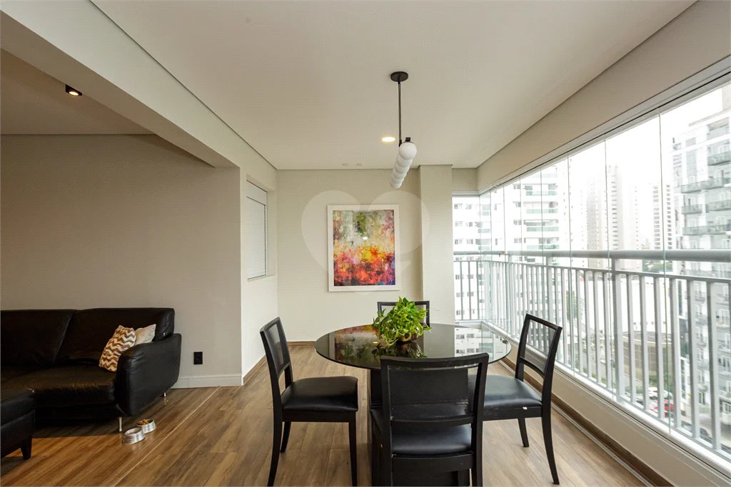 Apartamento para alugar com 3 suítes em Santo Amaro, São Paulo, SP