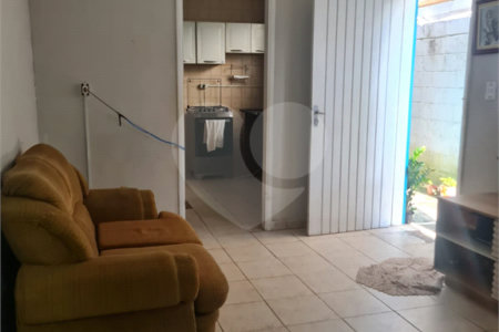 Casa à venda – 2 Quartos, 1 Vaga – 51,20 m² de área útil