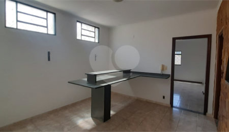 Casa Térrea à venda com 3 quartos, sendo 1 suíte,  em Residencial Itamarati, São Carlos, SP