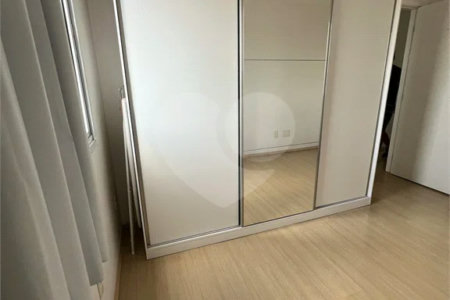 APARTAMENTO de 2 quartos (1 suíte) á venda em Santo André, 75m², 2 garagens fixas e cobertas, é entrar e morar!
