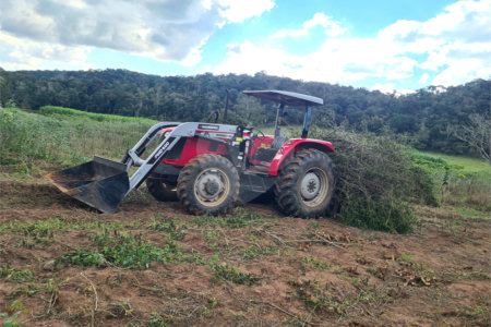 VENDA SÍTIO 48 hectares com estruura para granja, hidroponia e gado