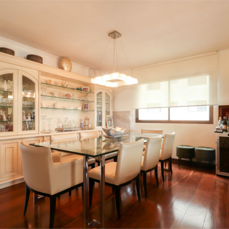 Apartamento à venda com 4 quartos, sendo 3 suítes, em Campo Belo, São Paulo, SP