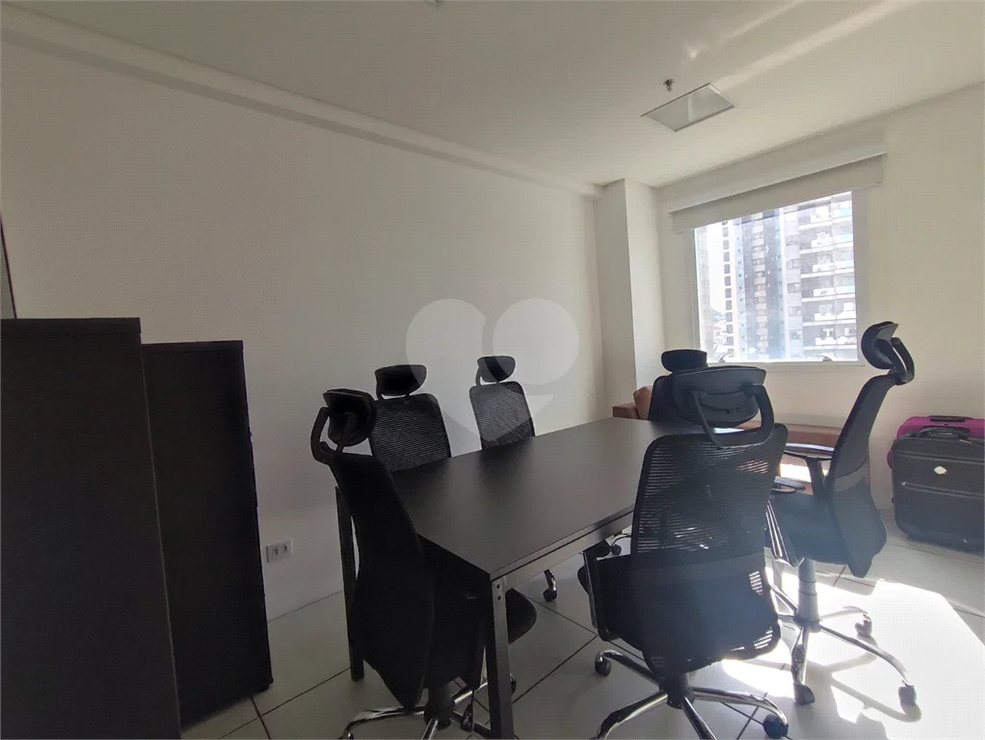Excelente conjunto comercial para locação com 38 m², 2 salas com varanda e 1 vaga no Ipiranga!