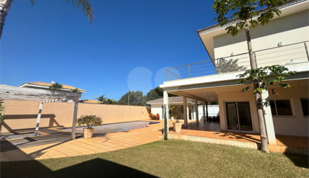 Casa à venda com 7 suítes no condomínio Damha I, São Carlos - SP